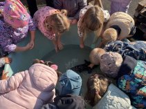 Rybí dobrodružství ve školce: Malí rybáři zkoumají Labe! - Foto 5